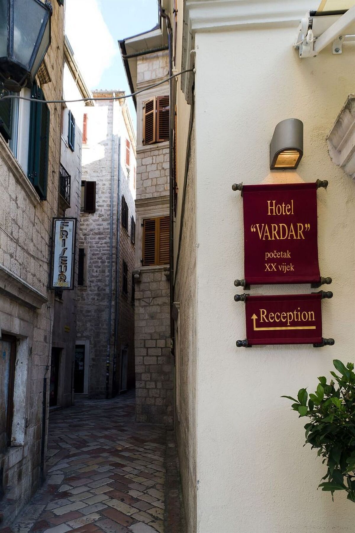 Hotel Vardar Kotor Exterior foto